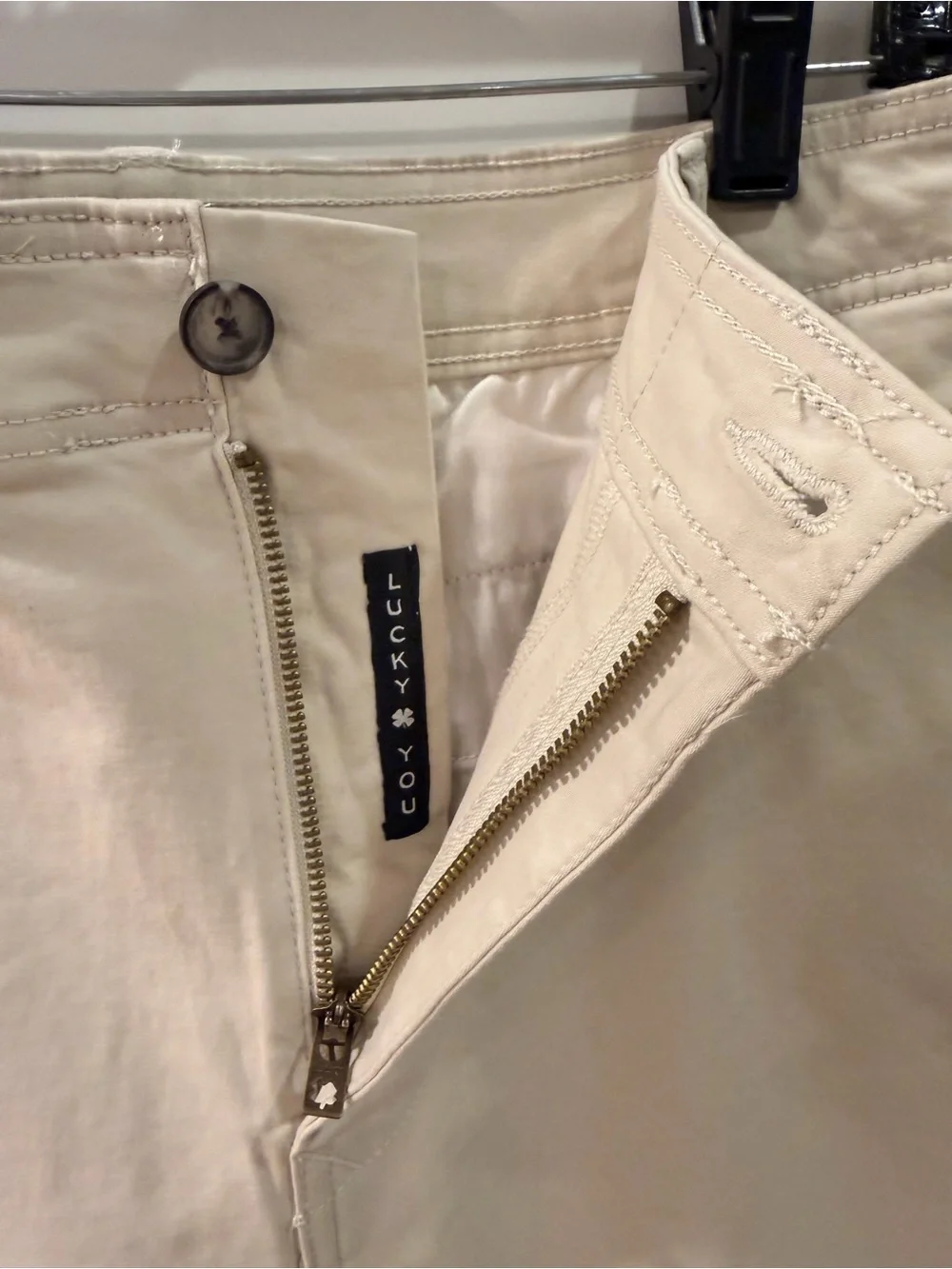 Lucky Brand Men’s Cream Stretch Chino Shorts Size 36 NWOT